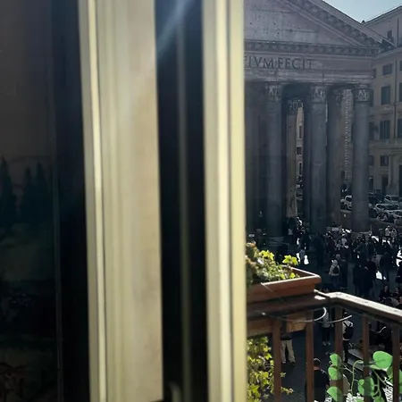 Casa Morgana - The Pantheon Balcony Suite-3